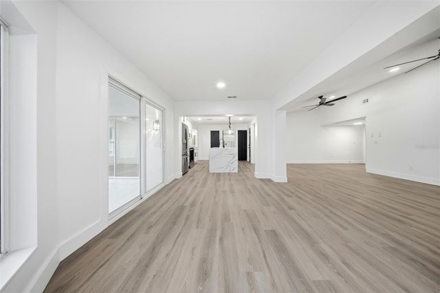 2014 SAN SEBASTIAN WAY S, Clearwater, FL 33763