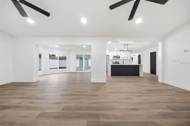 2014 SAN SEBASTIAN WAY S, Clearwater, FL 33763