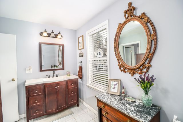 6 Thomas Lane, New Milford, CT 06776