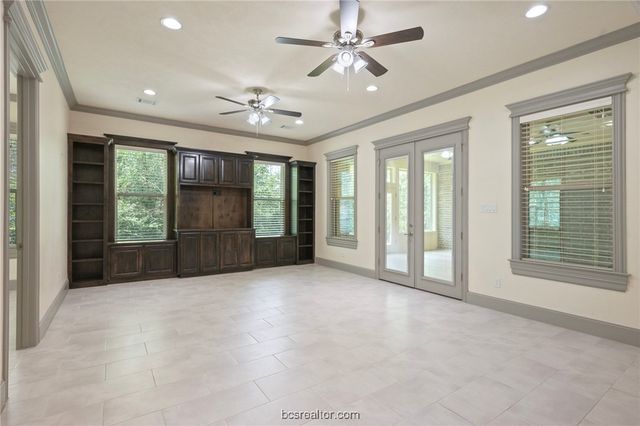 5217 Ruddy Duck Drive, College Station, TX 77845