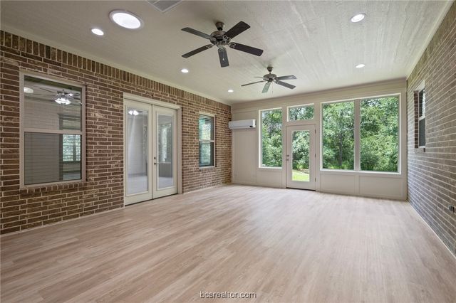 5217 Ruddy Duck Drive, College Station, TX 77845