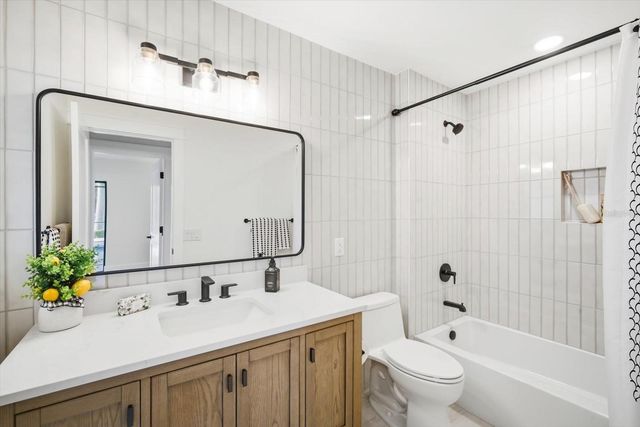 608 GLADSTONE LANE, Holmes Beach, FL 34217