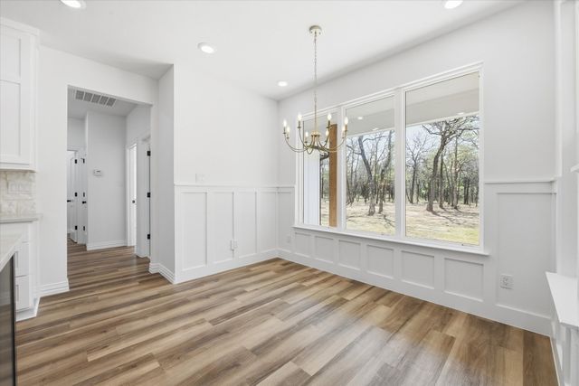 377 Oak Cove Court, Sunset, TX 76270