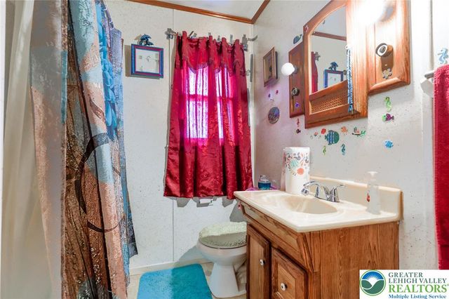 916 Race Street, Catasauqua Boro, PA 18032