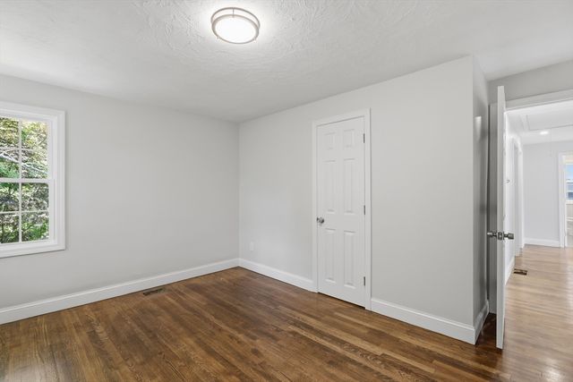11 Dale Street, Spencer, MA 01562