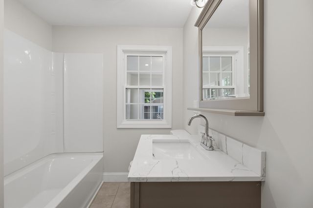 11 Dale Street, Spencer, MA 01562