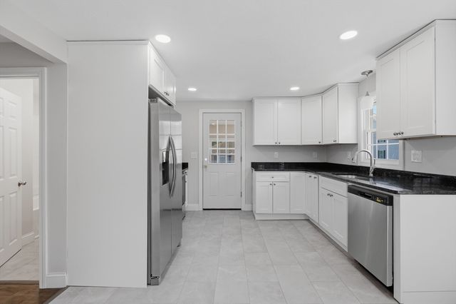 11 Dale Street, Spencer, MA 01562