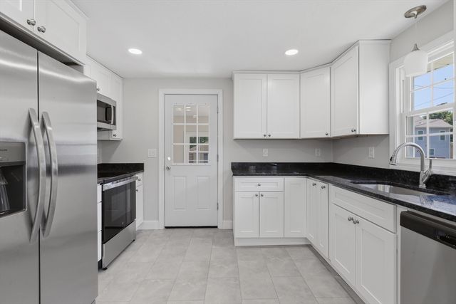 11 Dale Street, Spencer, MA 01562