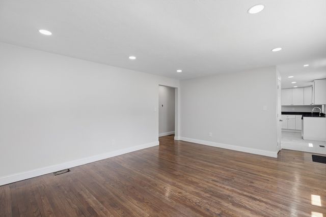 11 Dale Street, Spencer, MA 01562