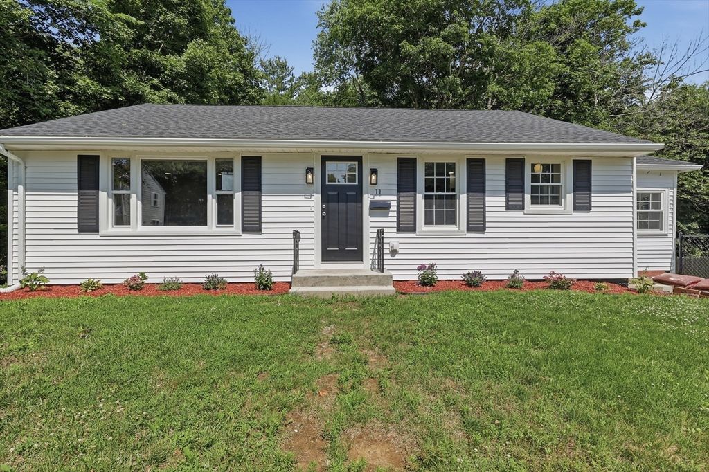 11 Dale Street, Spencer, MA 01562