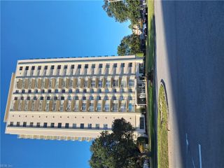 1 Crawford PW # 1805, Portsmouth, VA 23704