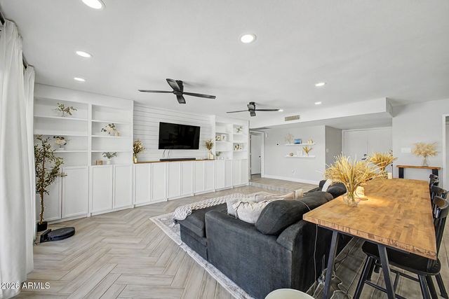 10820 N 52ND Drive, Glendale, AZ 85304