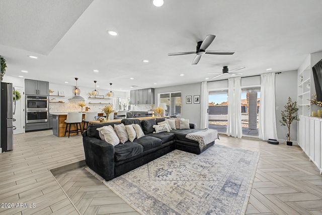 10820 N 52ND Drive, Glendale, AZ 85304