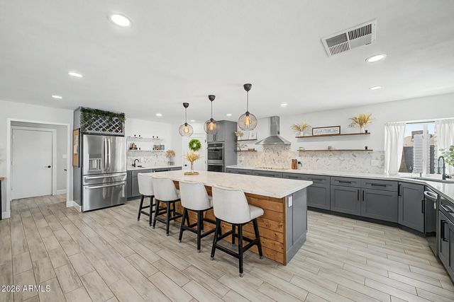 10820 N 52ND Drive, Glendale, AZ 85304