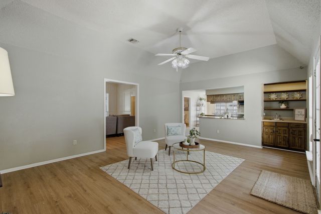 2940 S Creekwood Drive, Grapevine, TX 76051