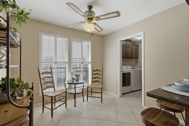 2940 S Creekwood Drive, Grapevine, TX 76051