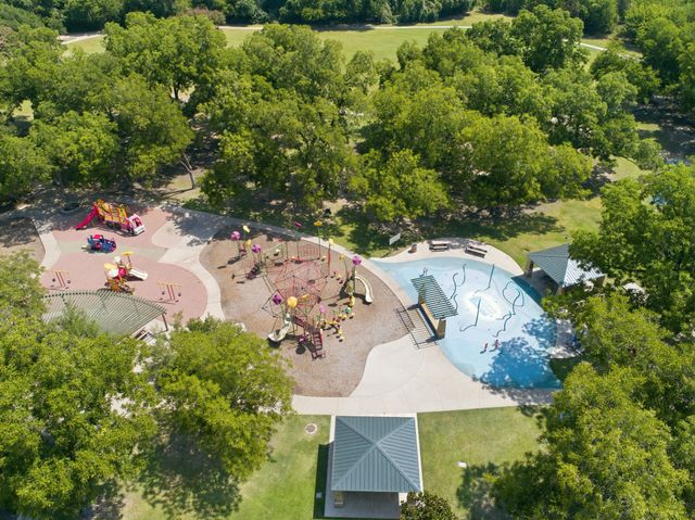 2940 S Creekwood Drive, Grapevine, TX 76051