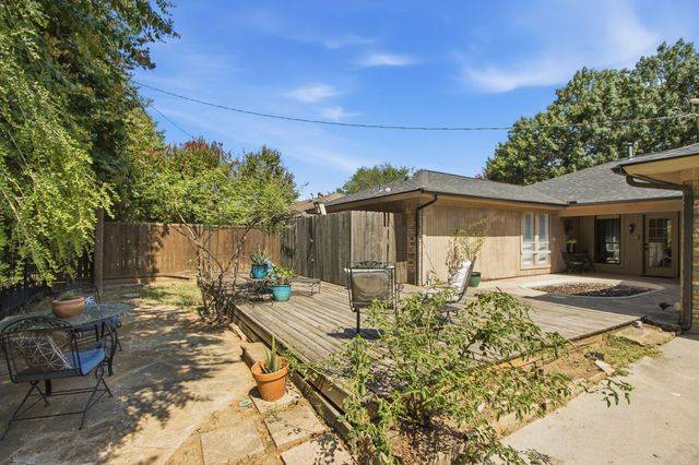2940 S Creekwood Drive, Grapevine, TX 76051