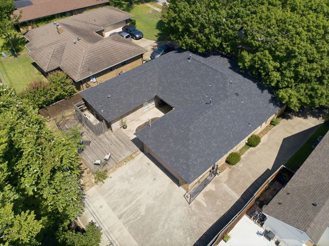 2940 S Creekwood Drive, Grapevine, TX 76051