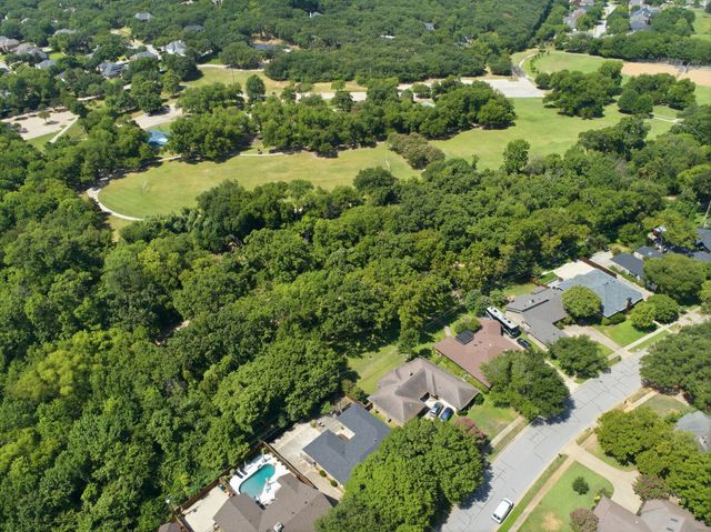 2940 S Creekwood Drive, Grapevine, TX 76051