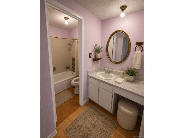 1304 S Parker Rd 261, Denver, CO 80231
