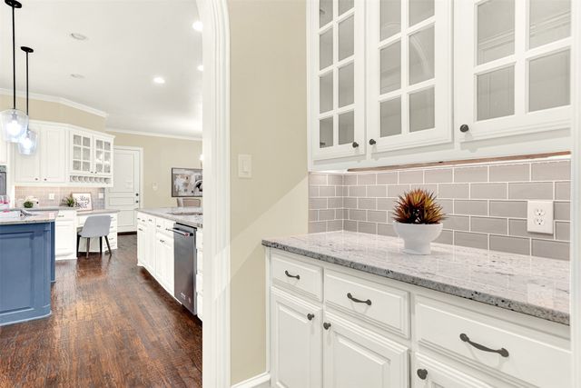 5045 SILVER LAKE Drive, Plano, TX 75093