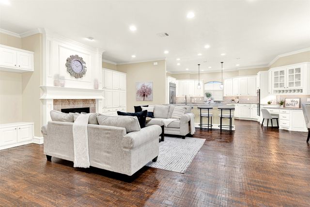 5045 SILVER LAKE Drive, Plano, TX 75093