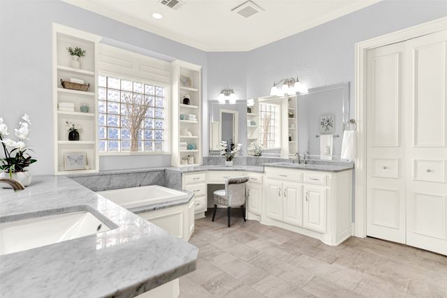 5045 SILVER LAKE Drive, Plano, TX 75093