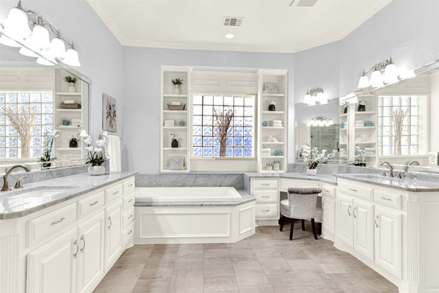 5045 SILVER LAKE Drive, Plano, TX 75093