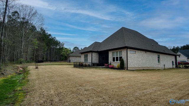 1830 Cherokee Ridge Drive, Union Grove, AL 35175
