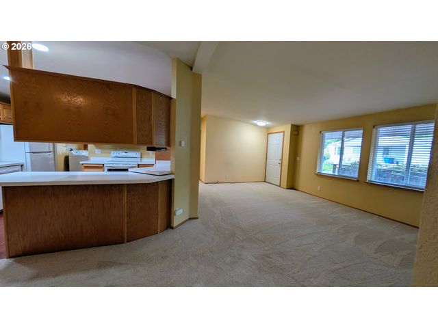 5701 Ne St Johns Rd 64, Vancouver, WA 98661