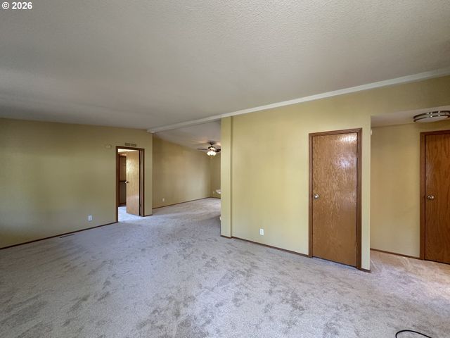 5701 Ne St Johns Rd 64, Vancouver, WA 98661