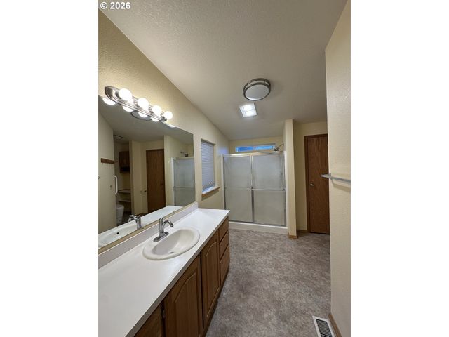 5701 Ne St Johns Rd 64, Vancouver, WA 98661