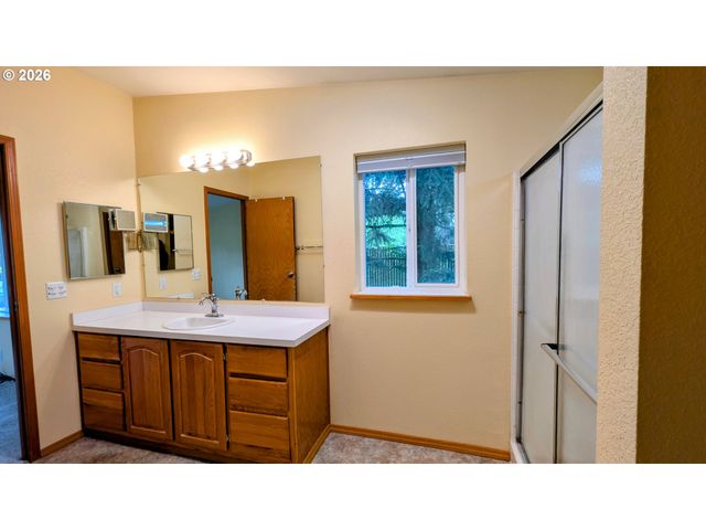 5701 Ne St Johns Rd 64, Vancouver, WA 98661