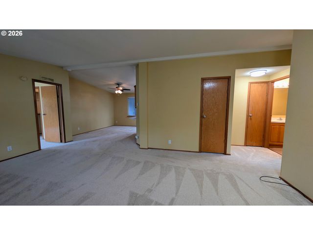 5701 Ne St Johns Rd 64, Vancouver, WA 98661