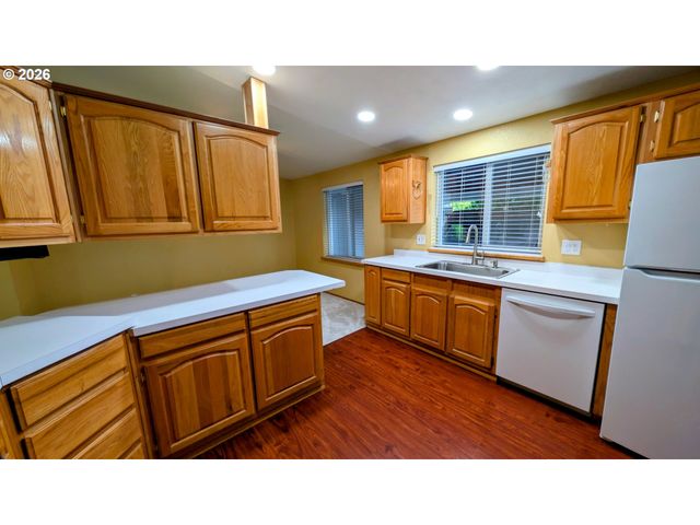 5701 Ne St Johns Rd 64, Vancouver, WA 98661