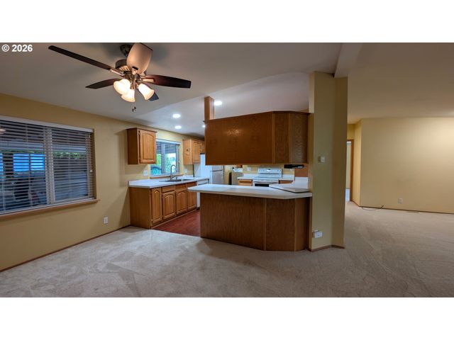 5701 Ne St Johns Rd 64, Vancouver, WA 98661