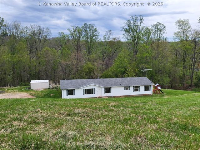 1851 Fisher Ridge Road, Kenna, WV 25248
