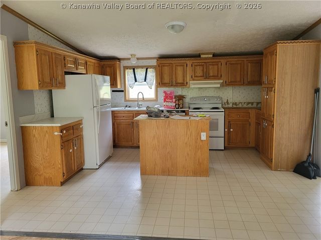 1851 Fisher Ridge Road, Kenna, WV 25248