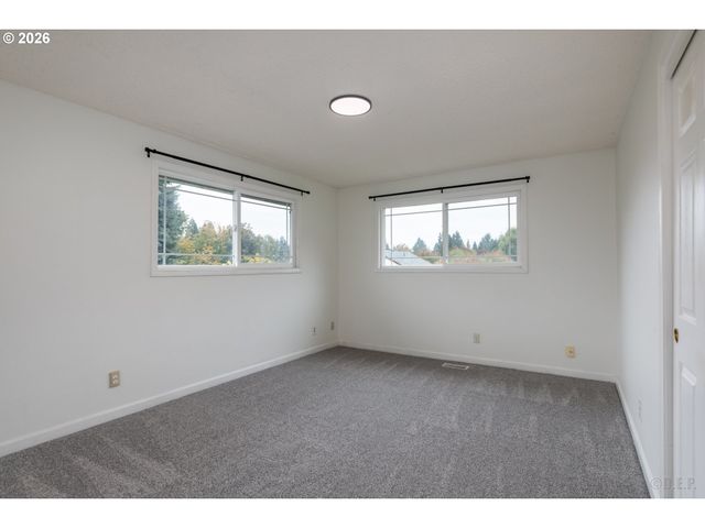32859 Nw OVERLOOK St, Scappoose, OR 97056