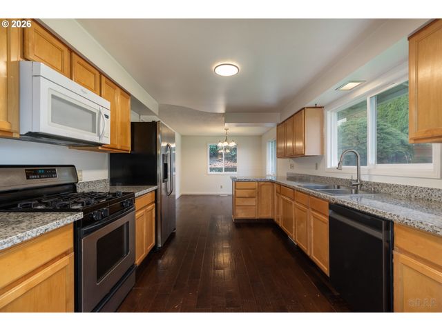 32859 Nw OVERLOOK St, Scappoose, OR 97056