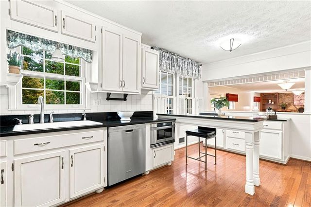 11555 Northgate Way, Roswell, GA 30075