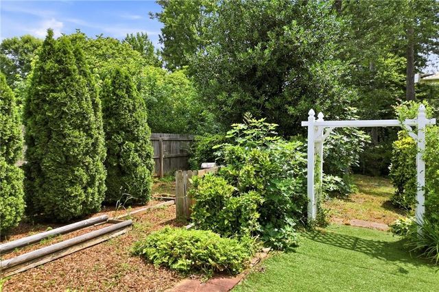 11555 Northgate Way, Roswell, GA 30075