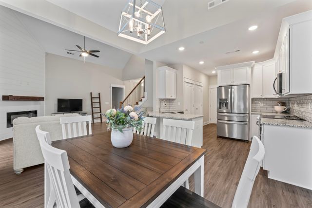 3116 Bootknife Dr, Bell Buckle, TN 37020