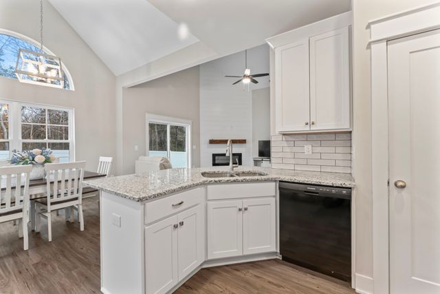 3116 Bootknife Dr, Bell Buckle, TN 37020