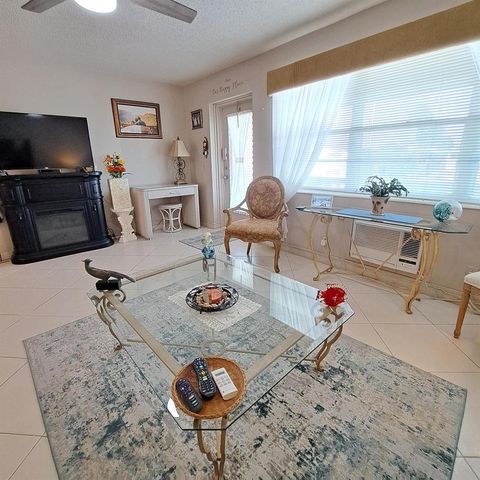 53 Northampton C, West Palm Beach, FL 33417