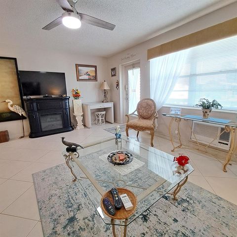 53 Northampton C, West Palm Beach, FL 33417