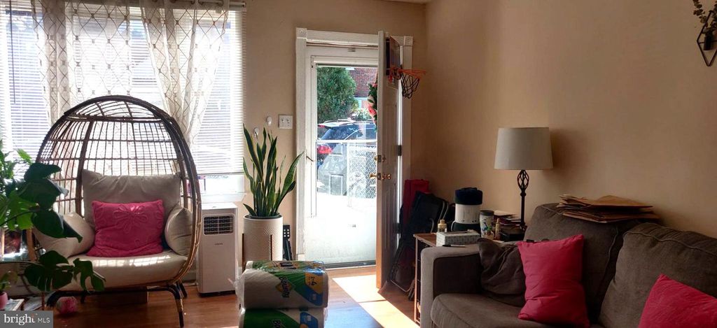 6475 LENSEN ST, Philadelphia, PA 19119 — photo 3