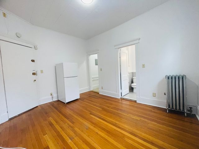 14 Palace Rd 4, Boston, MA 02115