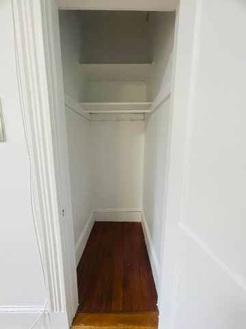 14 Palace Rd 4, Boston, MA 02115